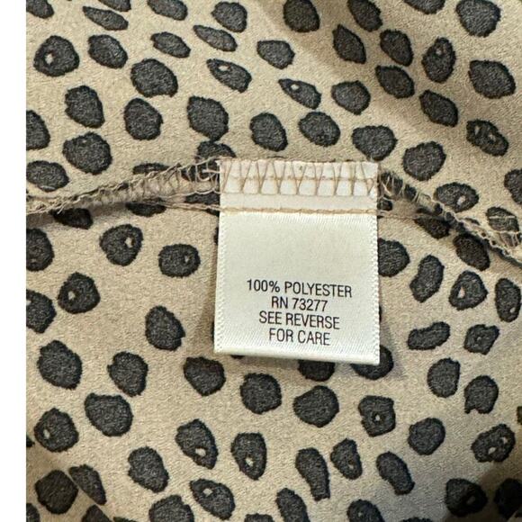 Apt. 9 Women’s Medium Animal Print Collared Convertible Sleeve Button Up Top - Picture 7 of 7
